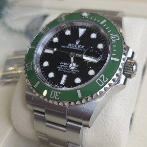 Rolex Submariner "Starbucks" ref 126610LV 2025